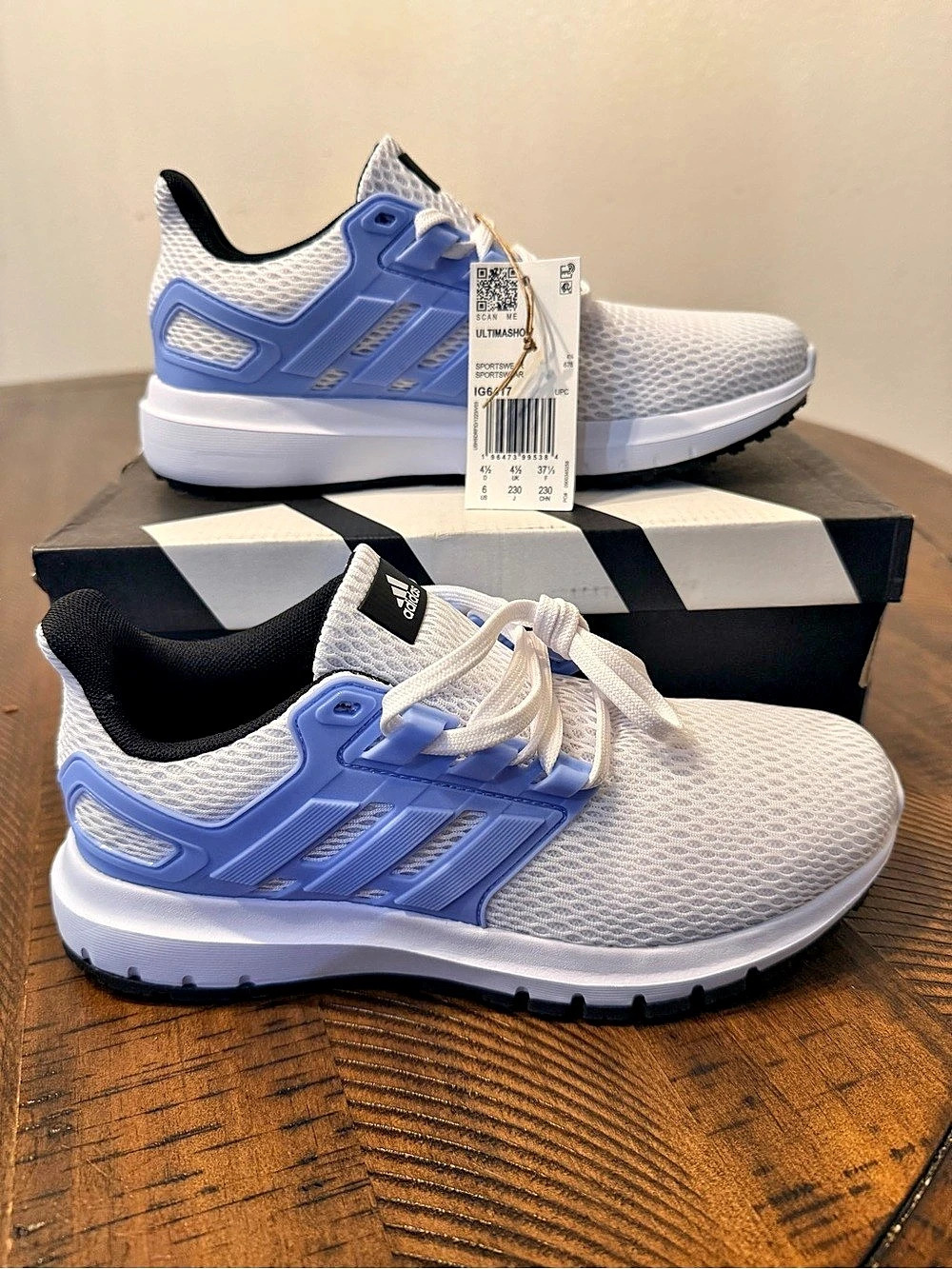 adidas Ultimashow Shoes Women's Athletic Shoes White & Blue US 6 D